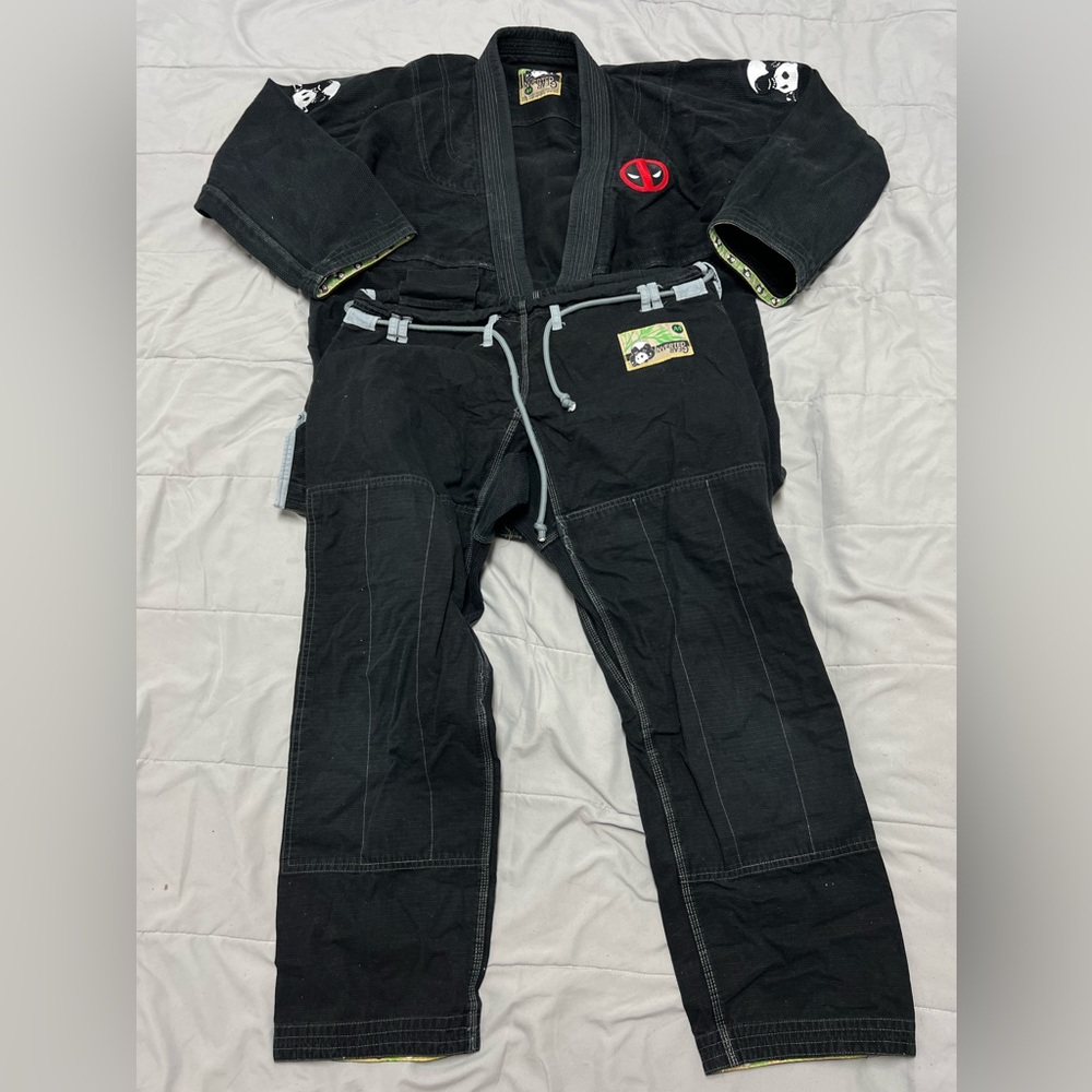 Inverted Gear Logo BJJ Gi | Top Quality BJJ Kimono 350/450 GSM in A4 DEADPOOL